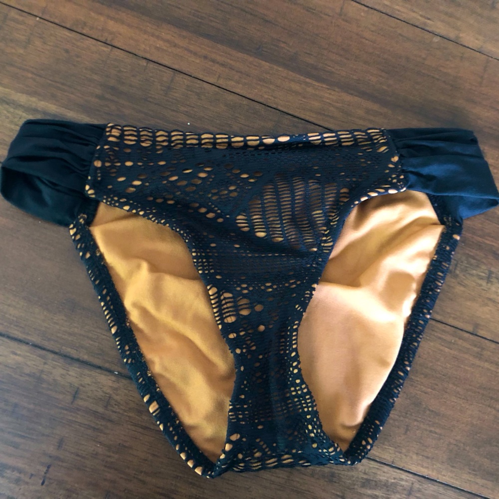 ✨4/$12 Lace Hipster Bikini Bottom